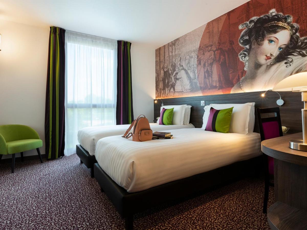 Hotel Roi Soleil Prestige Plaisir - St Quentin Экстерьер фото