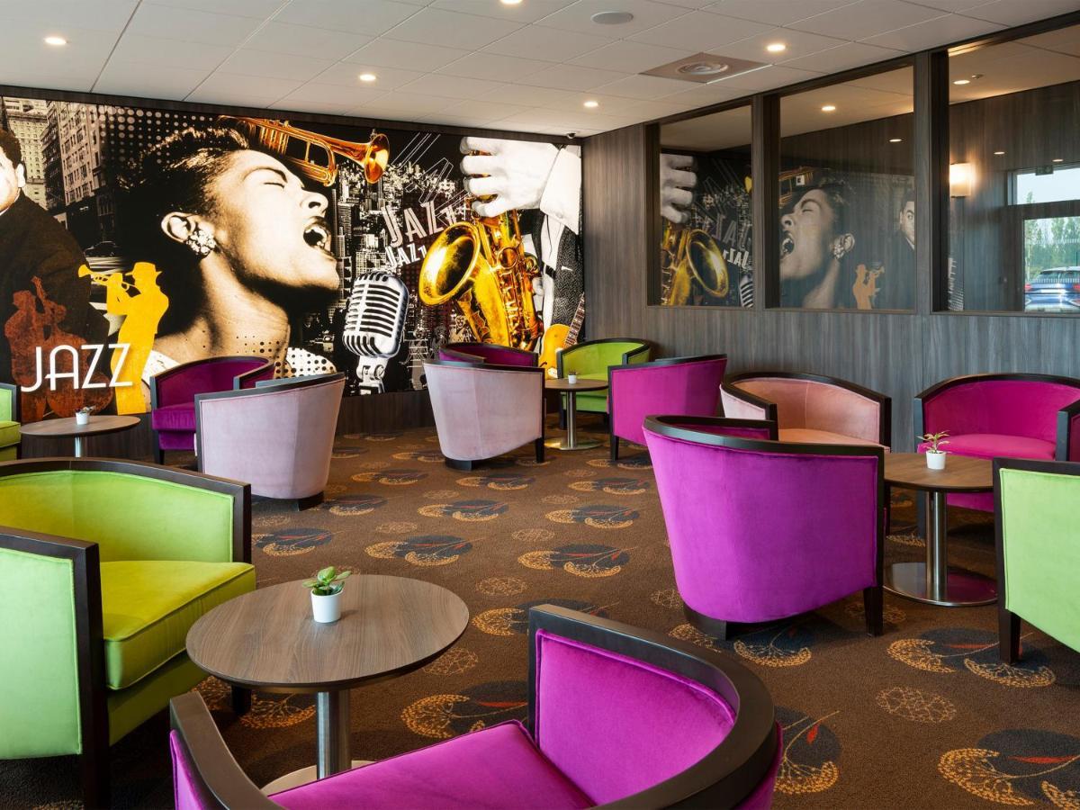 Hotel Roi Soleil Prestige Plaisir - St Quentin Экстерьер фото