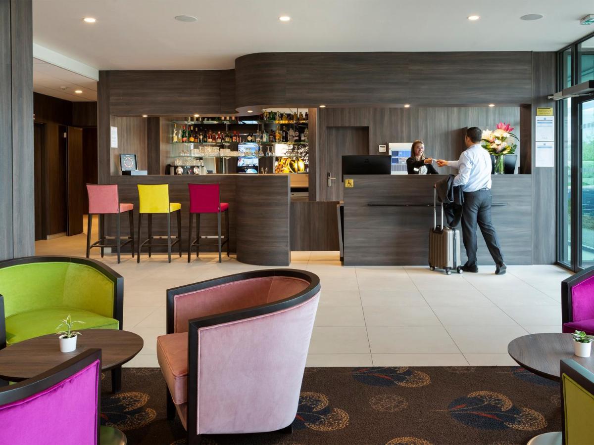 Hotel Roi Soleil Prestige Plaisir - St Quentin Экстерьер фото