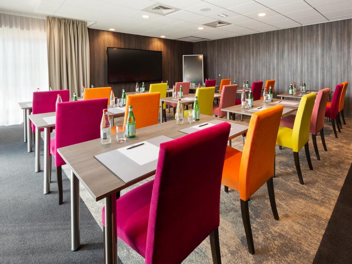 Hotel Roi Soleil Prestige Plaisir - St Quentin Экстерьер фото