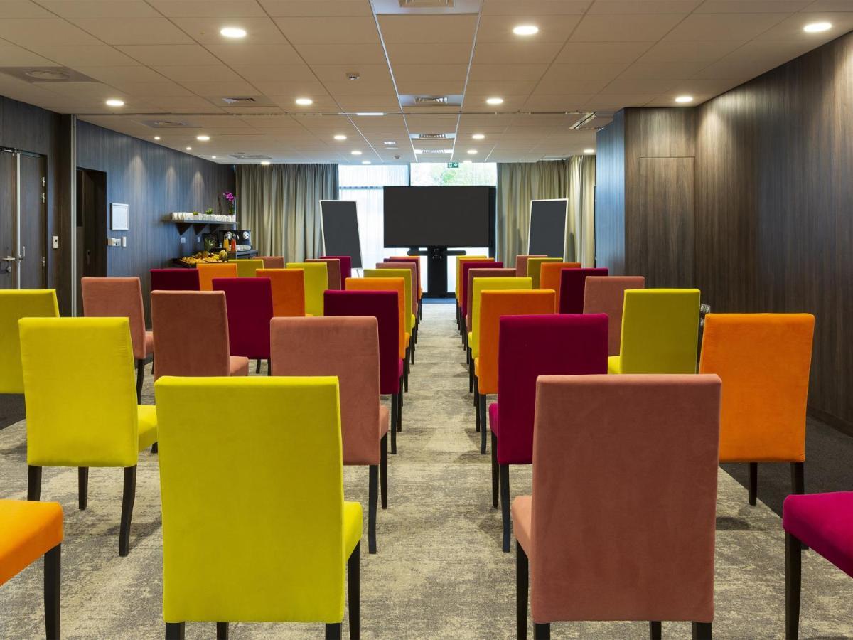 Hotel Roi Soleil Prestige Plaisir - St Quentin Экстерьер фото