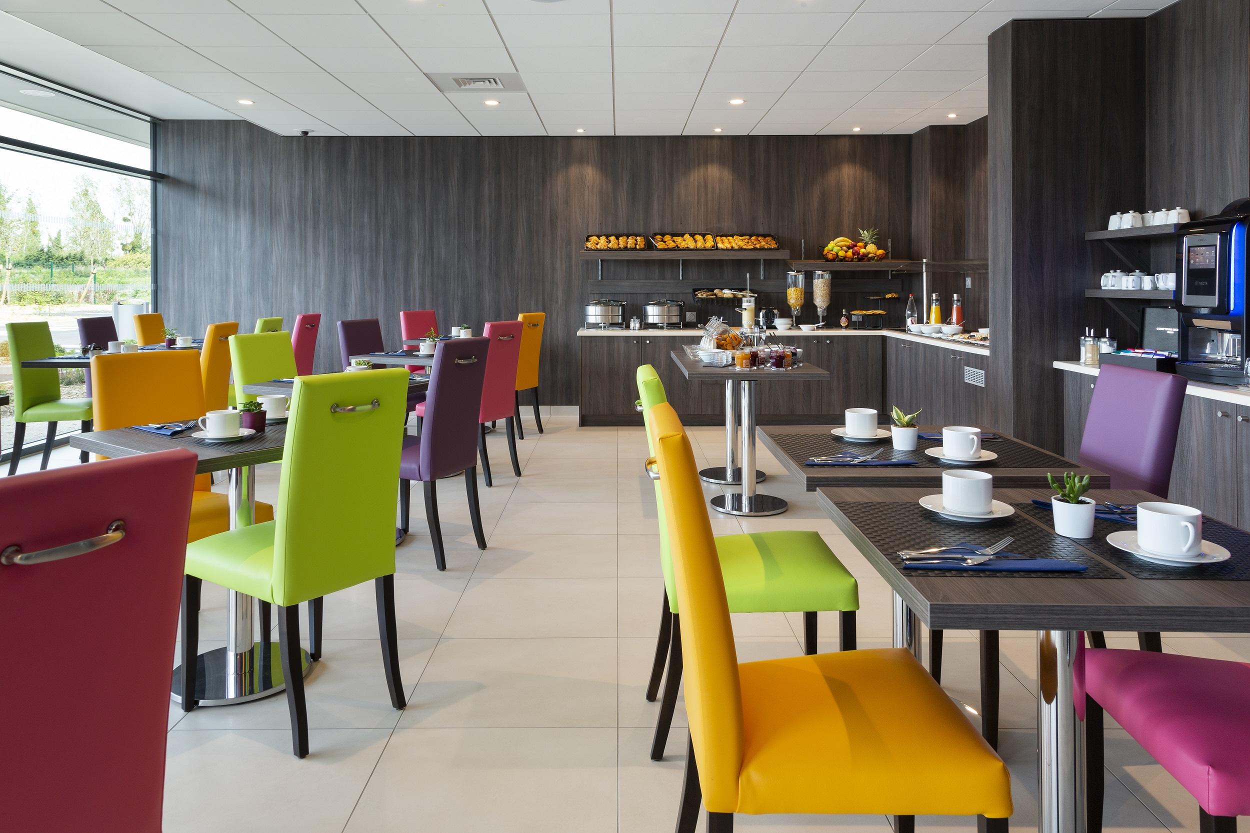 Hotel Roi Soleil Prestige Plaisir - St Quentin Экстерьер фото