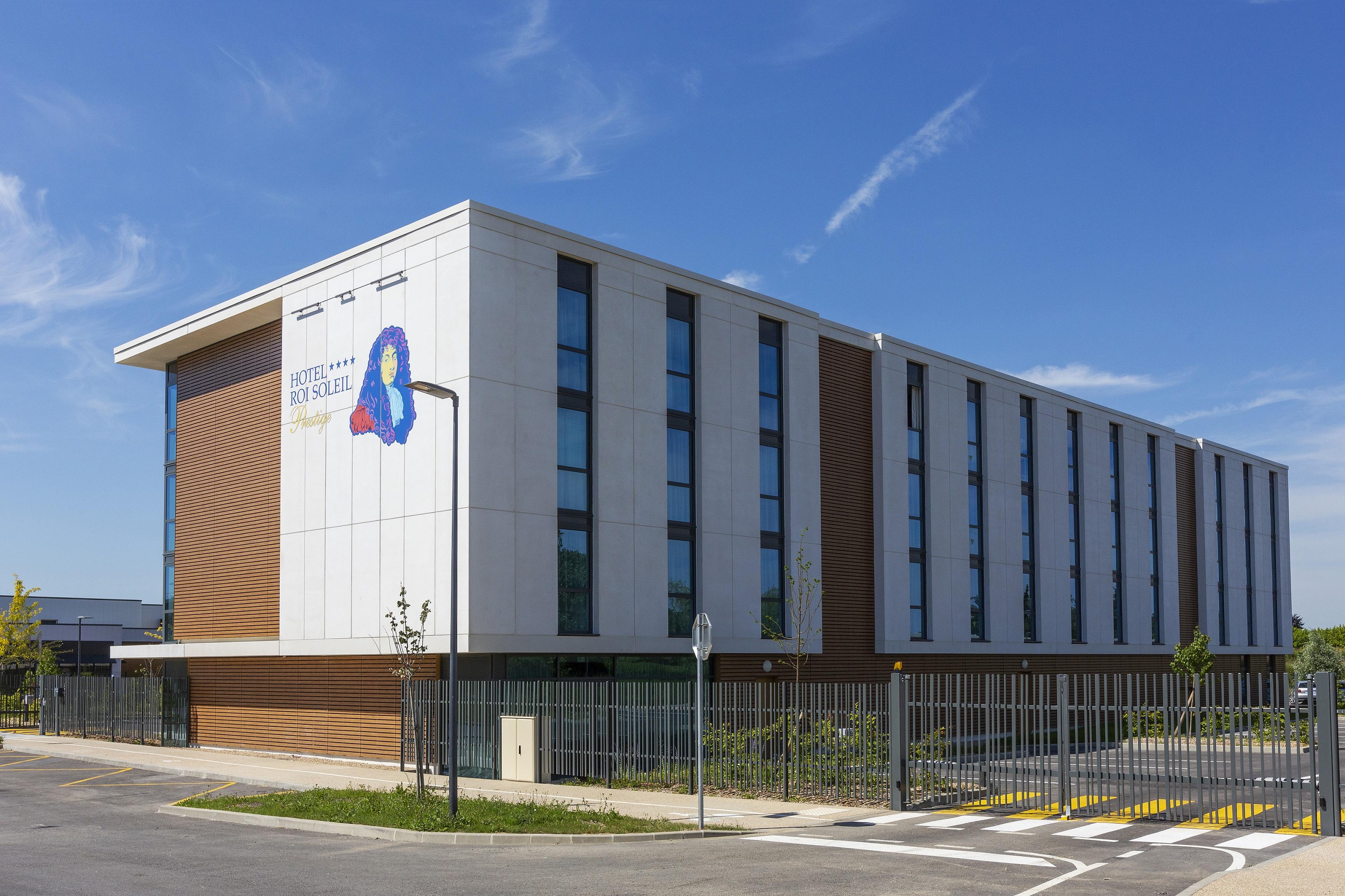 Hotel Roi Soleil Prestige Plaisir - St Quentin Экстерьер фото