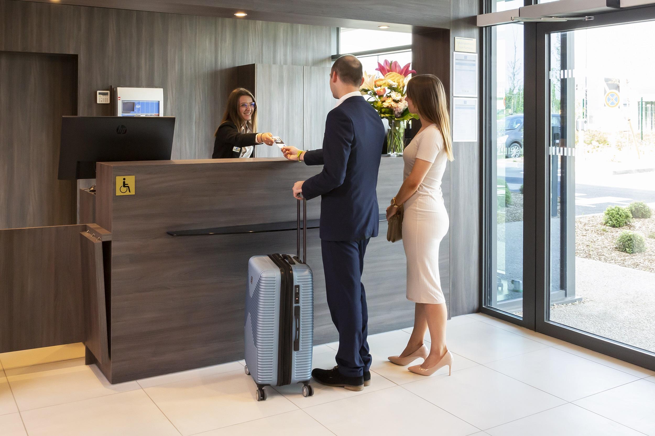 Hotel Roi Soleil Prestige Plaisir - St Quentin Экстерьер фото
