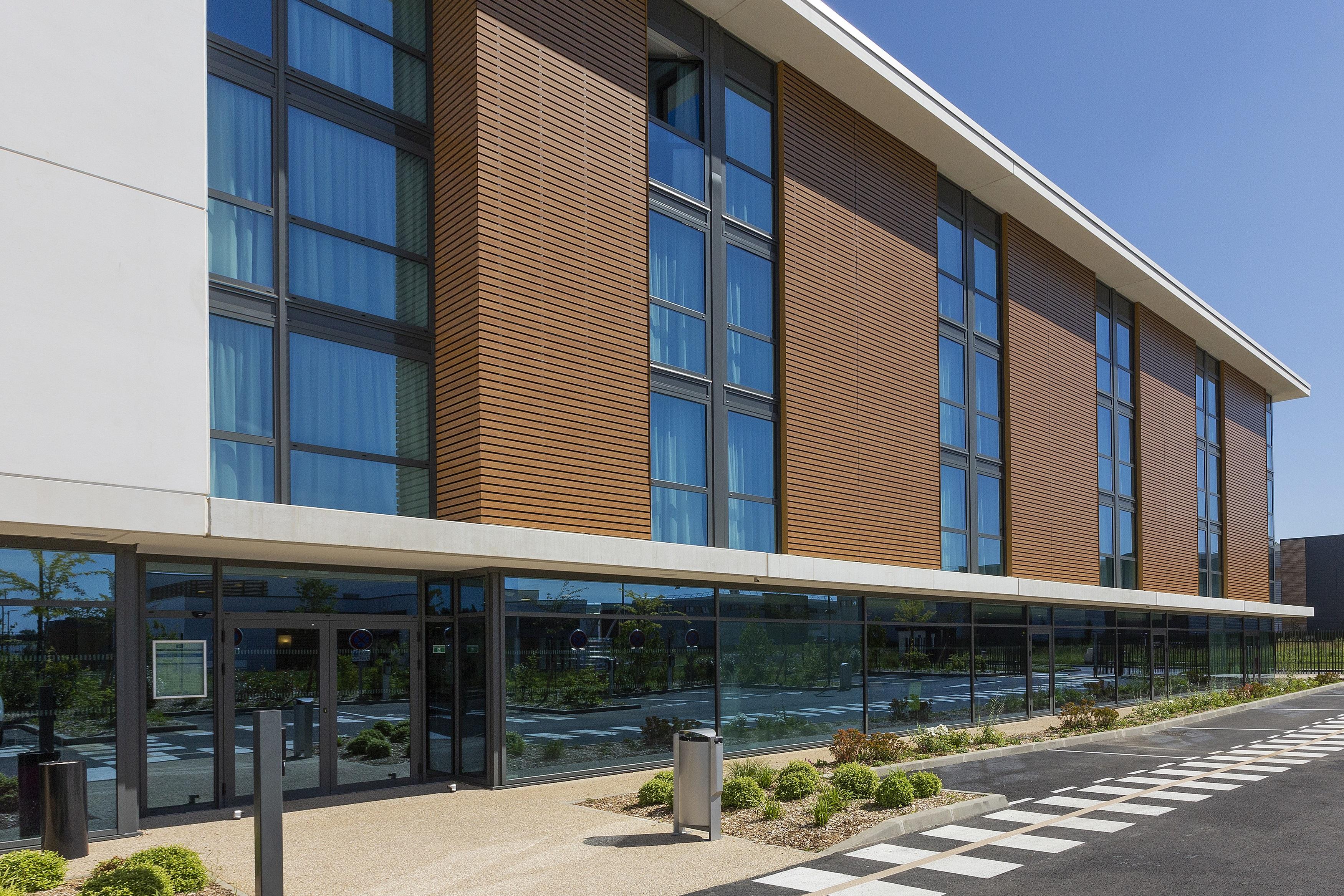 Hotel Roi Soleil Prestige Plaisir - St Quentin Экстерьер фото